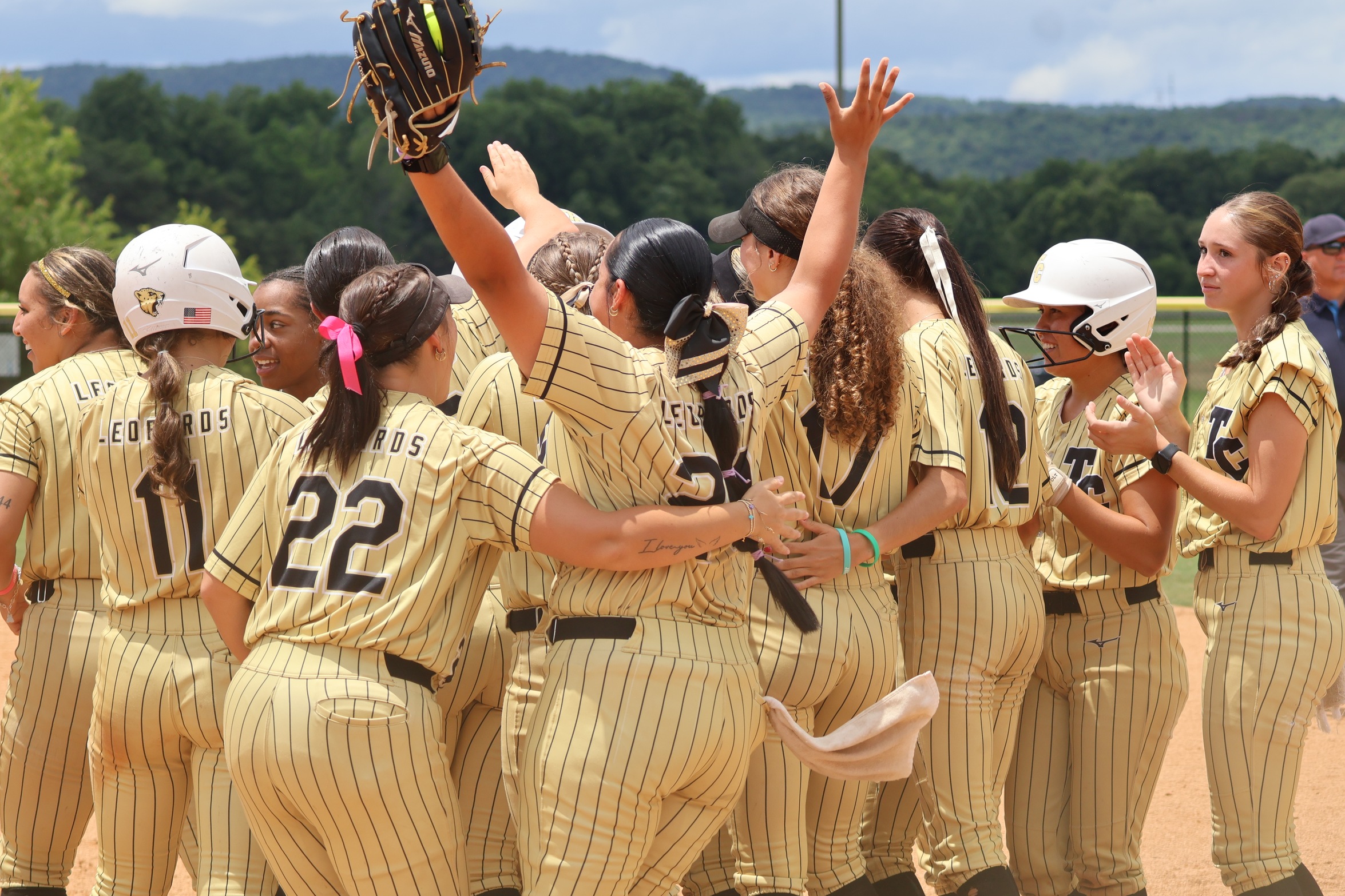 Cottrell&rsquo;s walk-off single in the seventh moves Leopards on to NJCAA JUCO Softball D-I CWS quarterfinals
